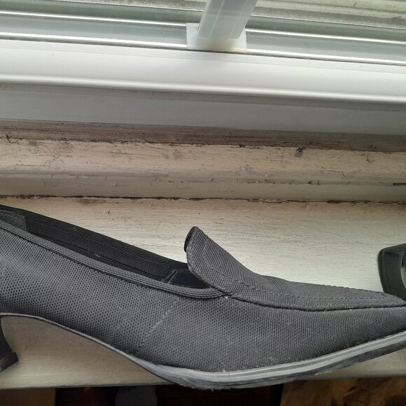 Rare Vintage Stuart Weitzman Black Mesh Pumps - Picture 7 of 7